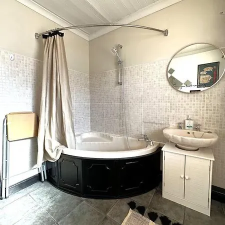 Cosy House بيت للعطل ليدز