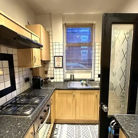 Cosy House Leeds (West Yorkshire)